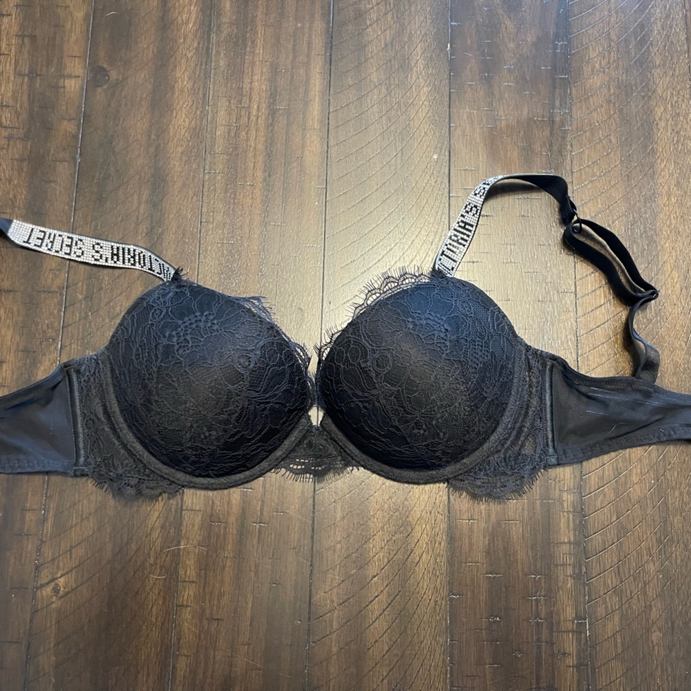 VS Black Push up Bra